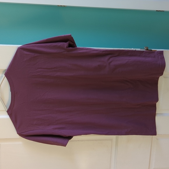 NWOT Graphic Woman's T Shirt - Picture 8 of 9